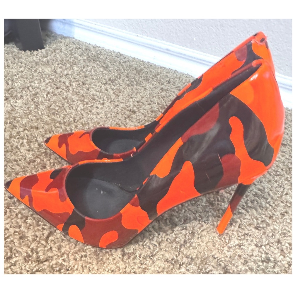 Steve Madden Valavala Orange Camo Patent Pointed Toe Stiletto Heels Pumps 8.5